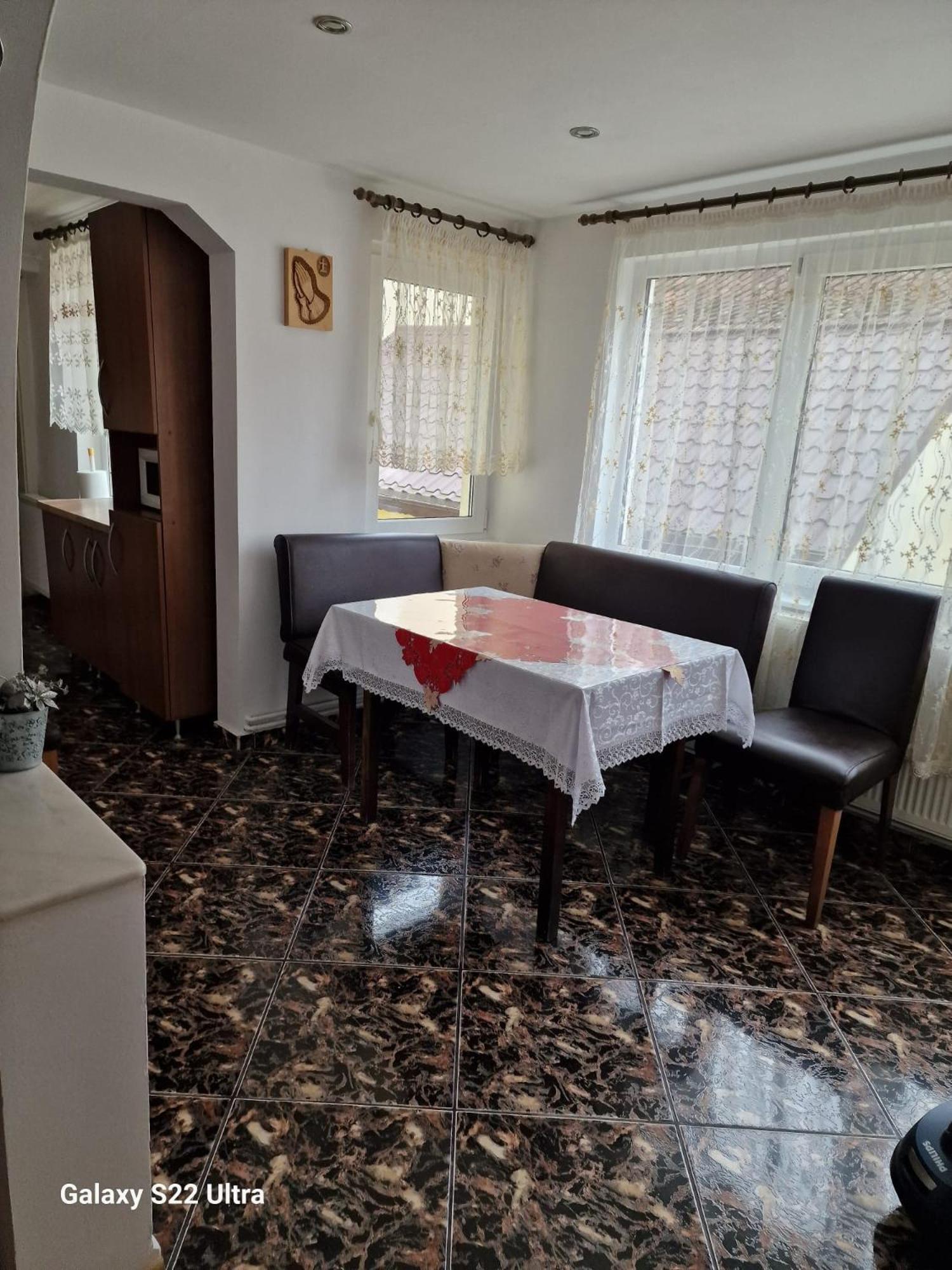 Apartament Teilor Rîşnov Εξωτερικό φωτογραφία